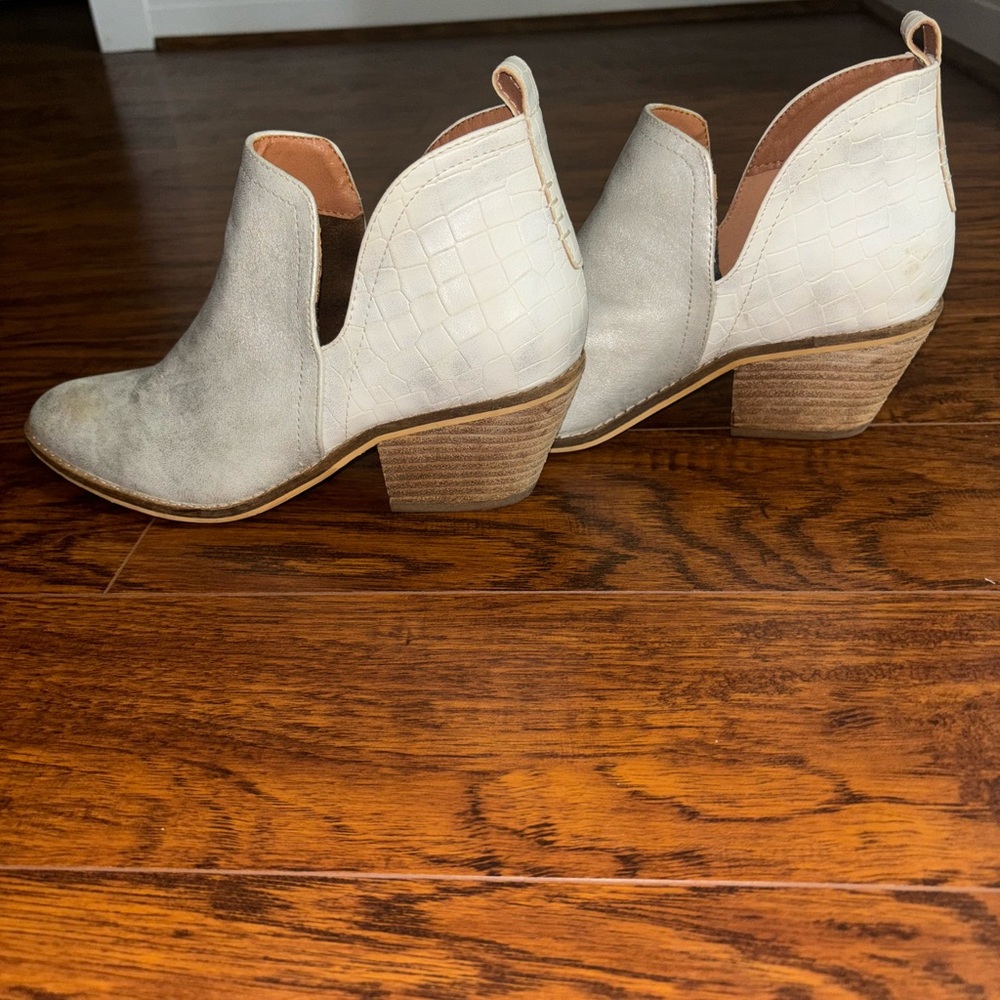Boutique by Corky’s Metallic White Crocodile Printed Stassi Heeled Ankle Boots - Picture 4 of 6